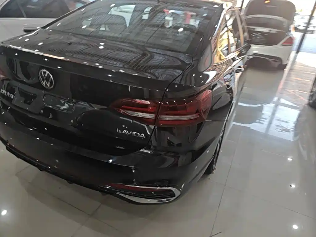 Volkswagen Lavida — миниатюра 8