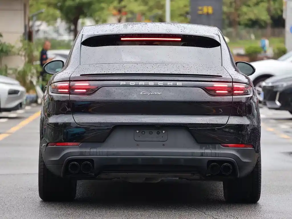 Porsche Cayenne — миниатюра 8