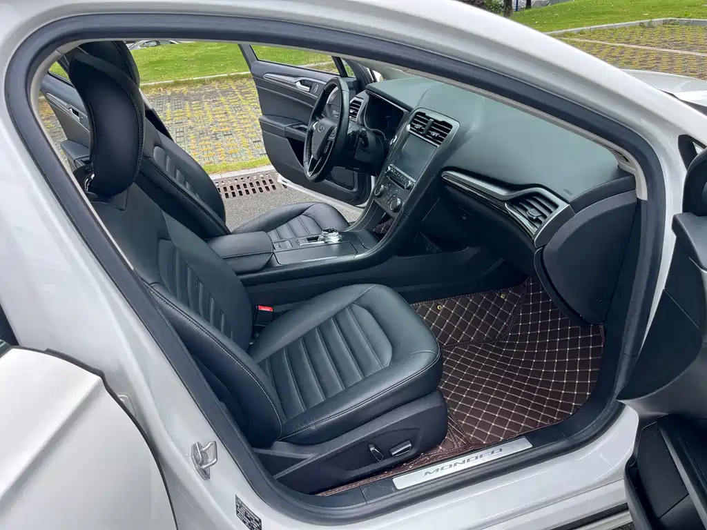 Ford Mondeo — миниатюра 11