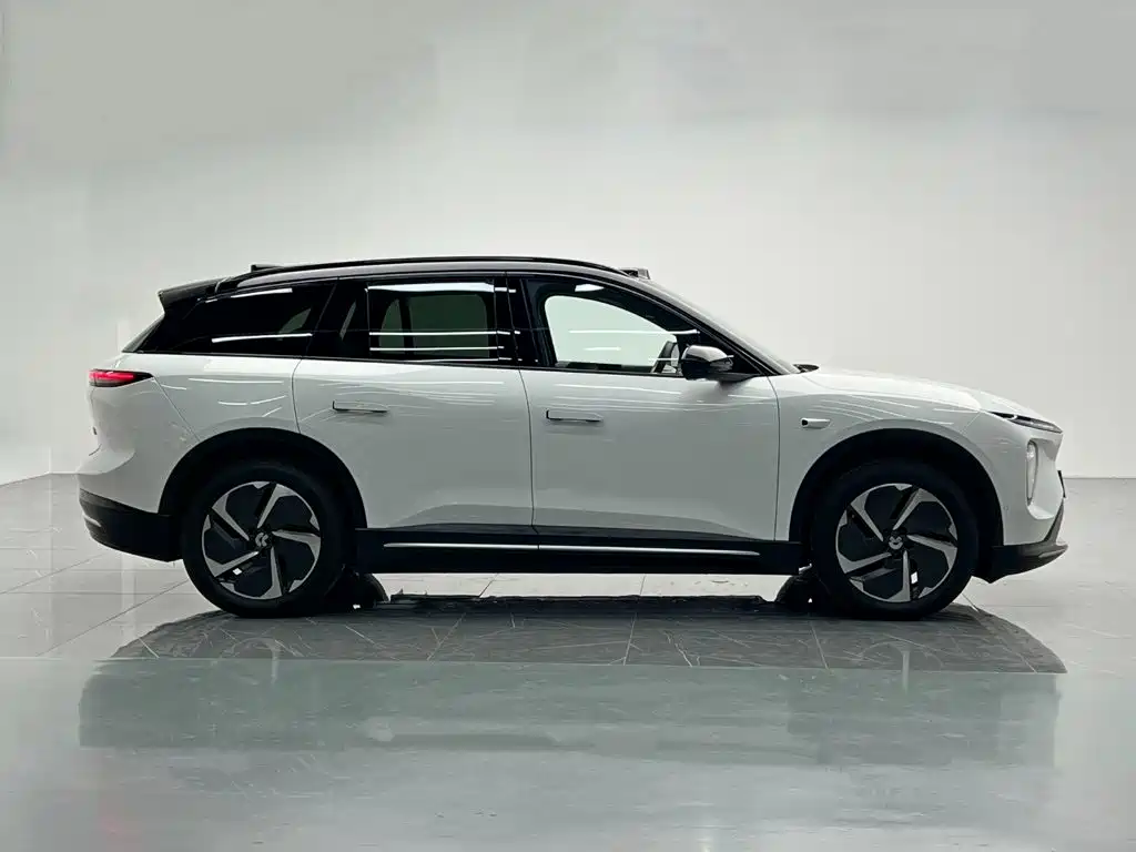 NIO ES6 — миниатюра 7