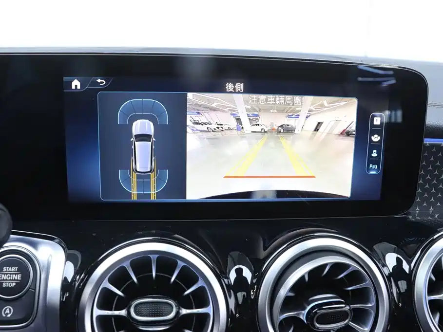 Mercedes-Benz GLB 2024 GLB 220