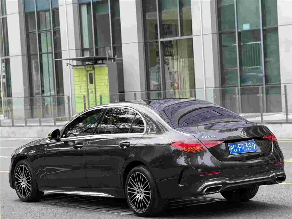 Mercedes-Benz C-Class — миниатюра 4