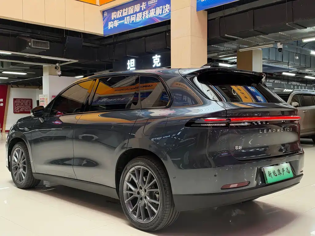 Leapmotor Leapmotor C10 — миниатюра 4
