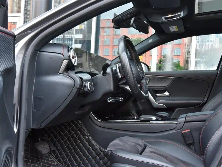 Mercedes-Benz A-Class — миниатюра 7