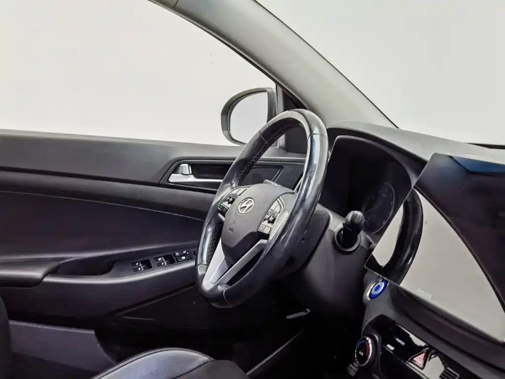 Hyundai Tucson — миниатюра 22