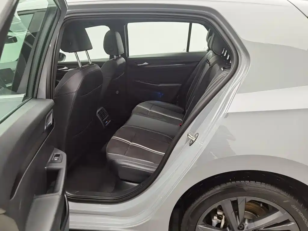 Volkswagen Golf — миниатюра 15