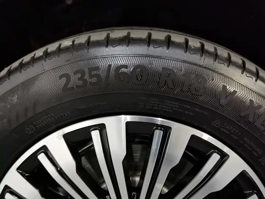BYD Xia — миниатюра 24