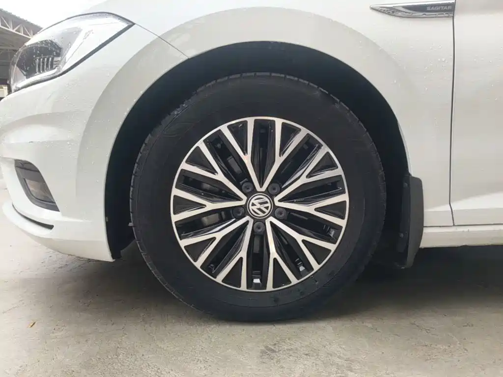 Volkswagen Sagitar — миниатюра 23