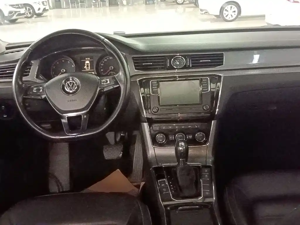 Volkswagen Passat 2016 330TSI DSG