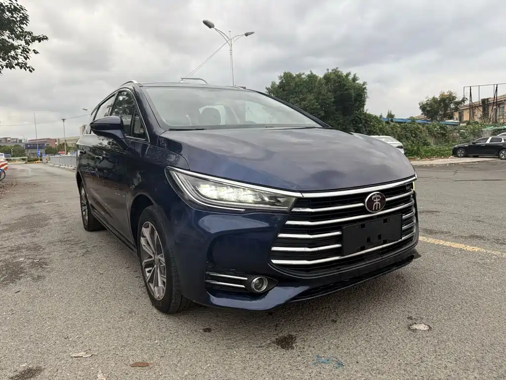 BYD SONG MAX