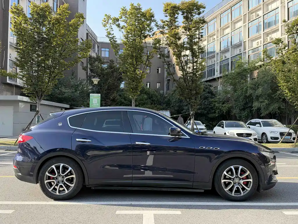 Maserati Levante — миниатюра 5