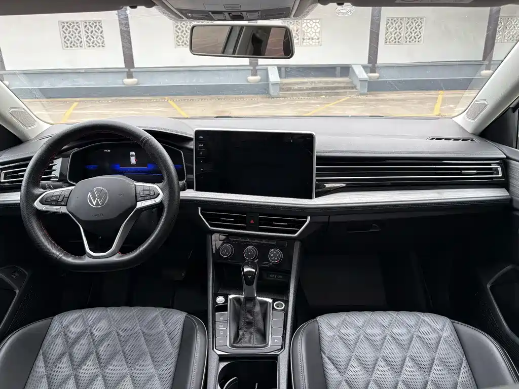 Volkswagen Sagitar 2023 280TSI DSG