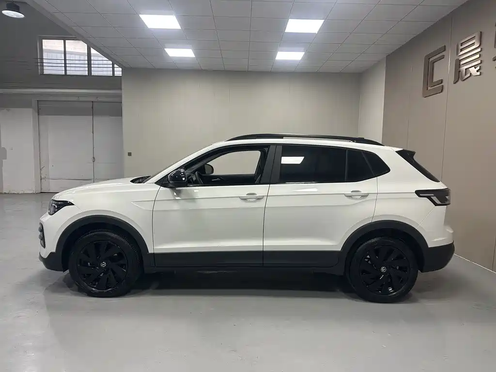 Volkswagen Tharu — миниатюра 8