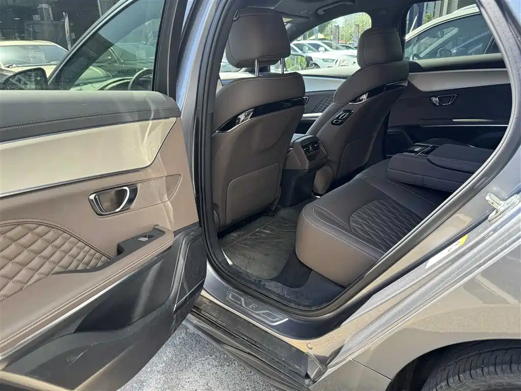 BYD Han 2024 DM-i 121KM Elite
