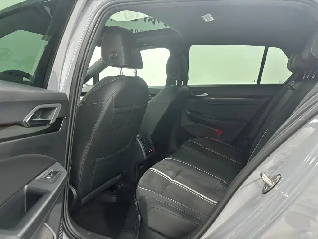 Volkswagen Golf — миниатюра 19