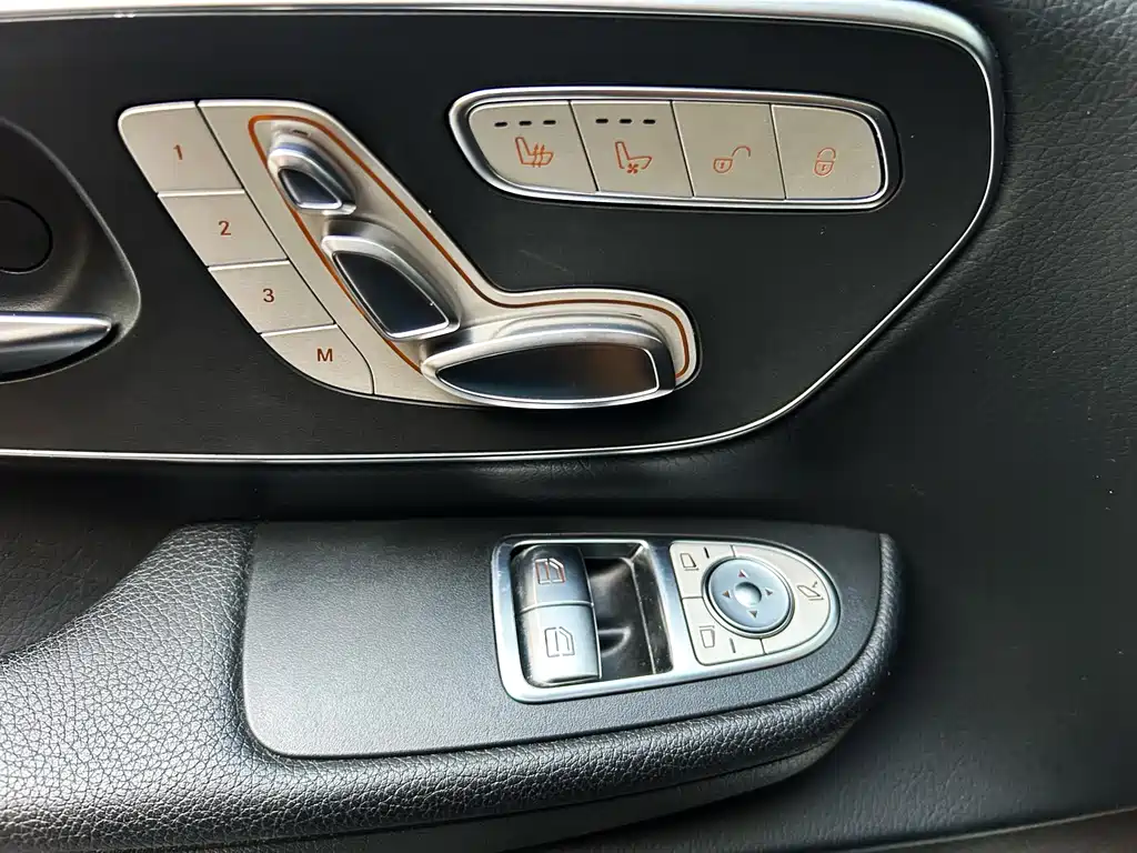 MERCEDES-BENZ V CLASS