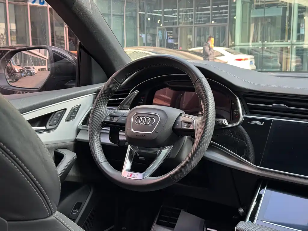 Audi Q8 2019 55 TFSI Premium