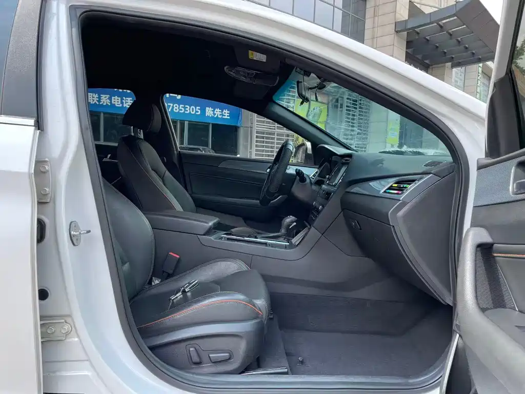 Hyundai Sonata — миниатюра 11