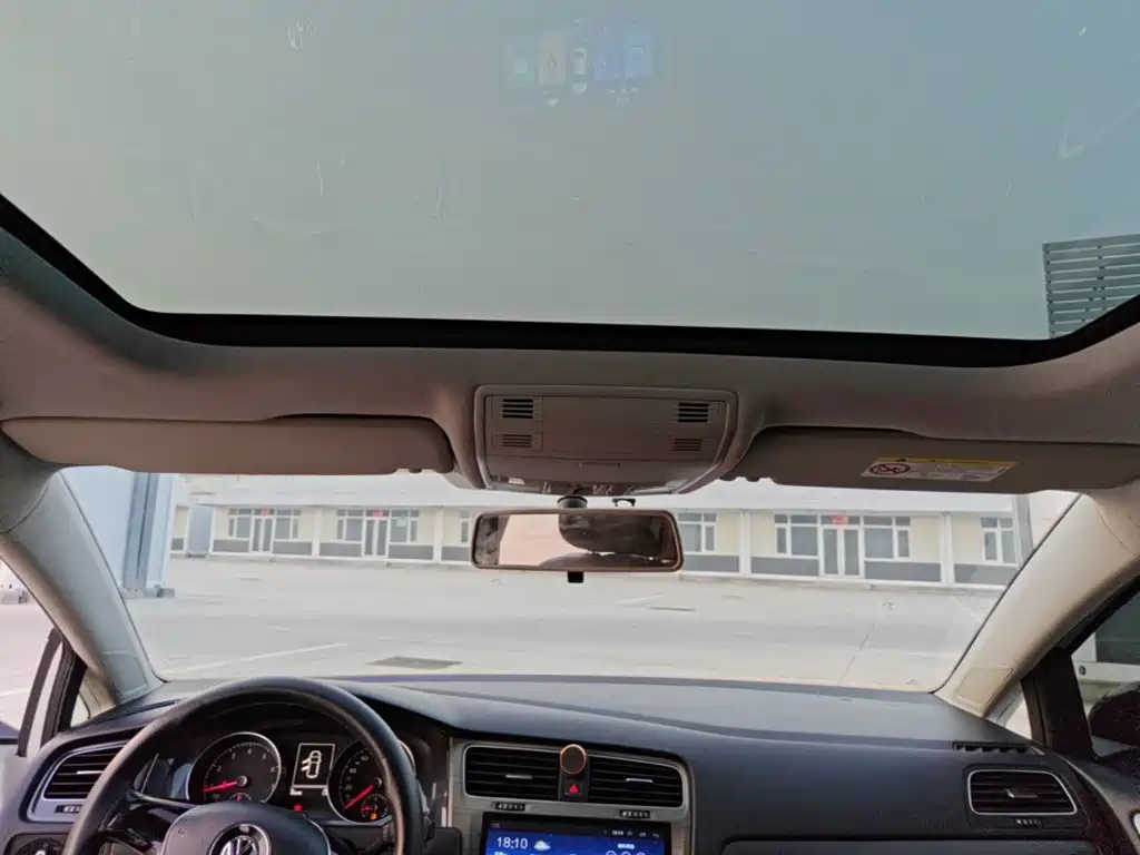Volkswagen Golf — миниатюра 18
