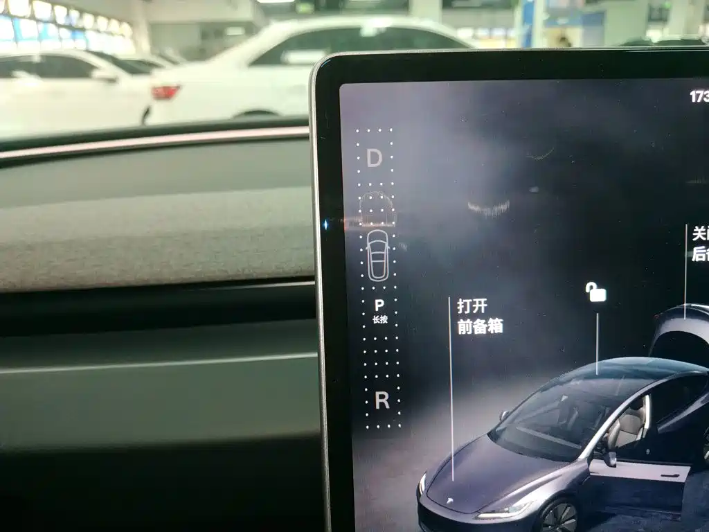 Tesla Model 3 — миниатюра 14