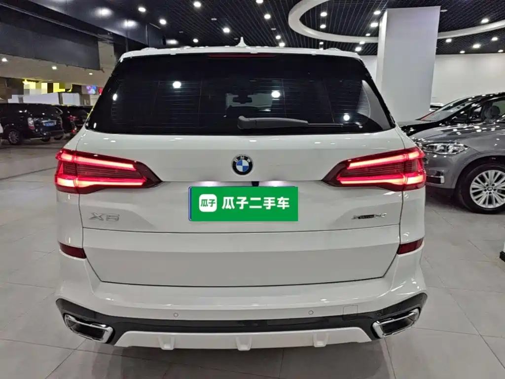 BMW X5 2022 xDrive 30Li Premium M Sport