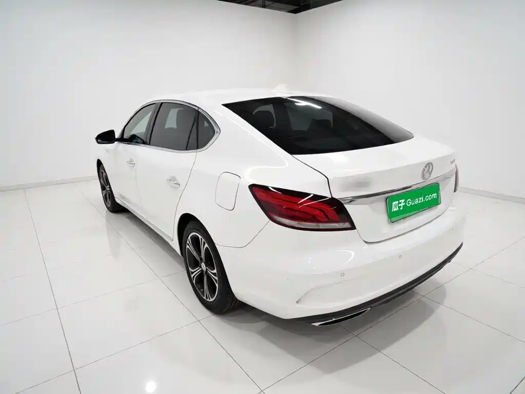 MG 6 New Energy — миниатюра 4
