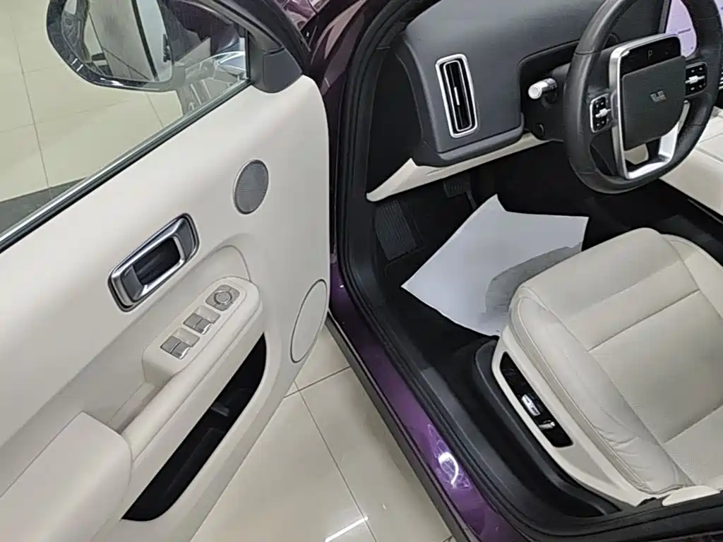 Li Auto Li L8 — миниатюра 16