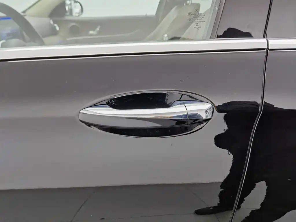 Mercedes-Benz E-Class — миниатюра 18