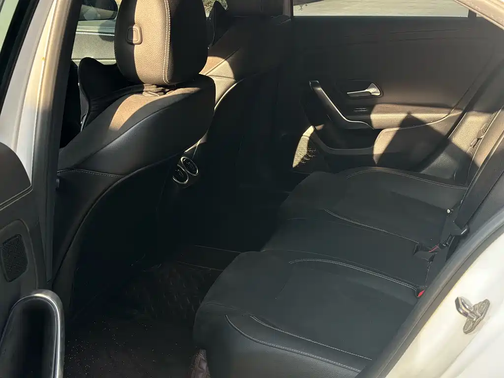 Mercedes-Benz A-Class — миниатюра 13