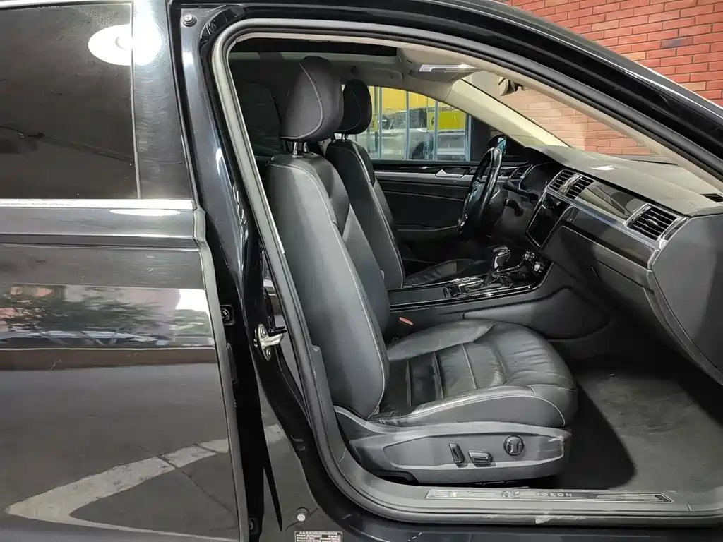 Volkswagen Phideon — миниатюра 10