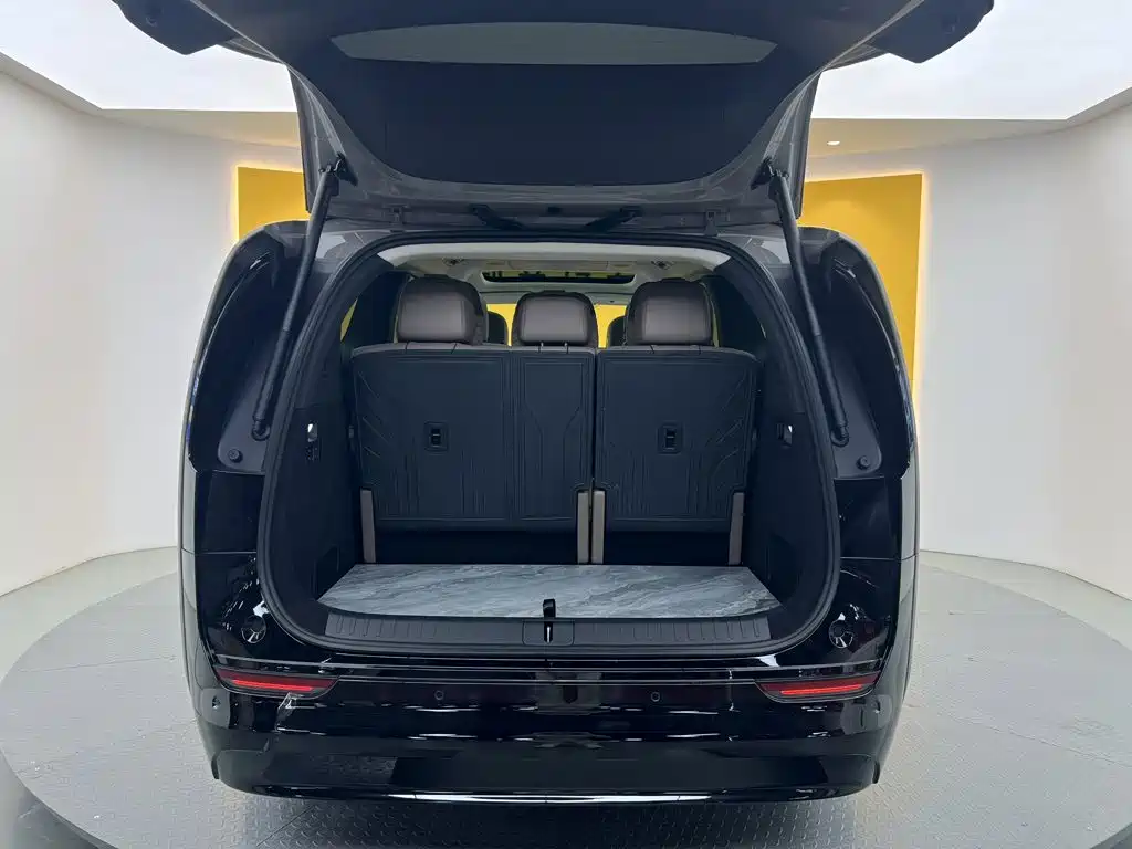 Li Auto Li MEGA — миниатюра 11