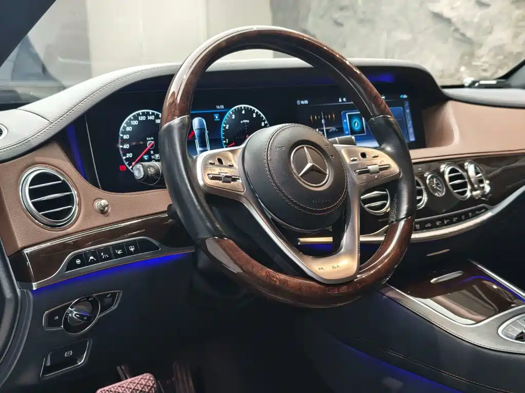 Mercedes-Benz S-Class — миниатюра 7