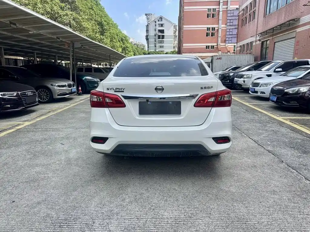 Nissan Sylphy — миниатюра 3