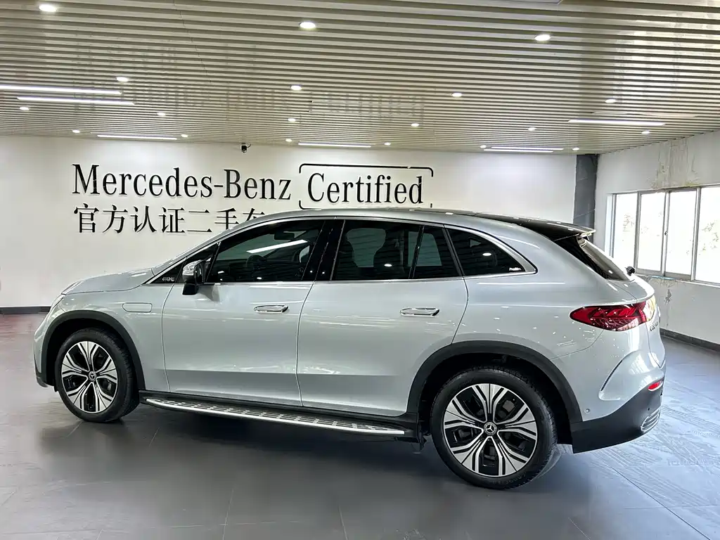 MERCEDES-BENZ EQE SUV