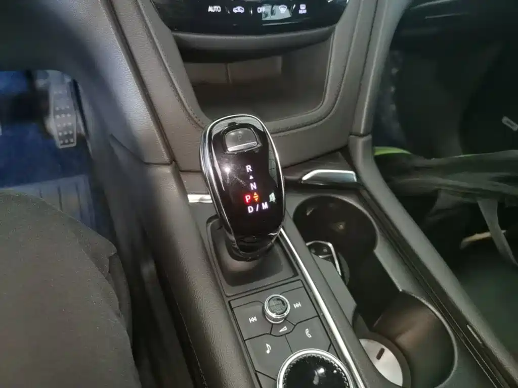 Cadillac XT6 — миниатюра 14