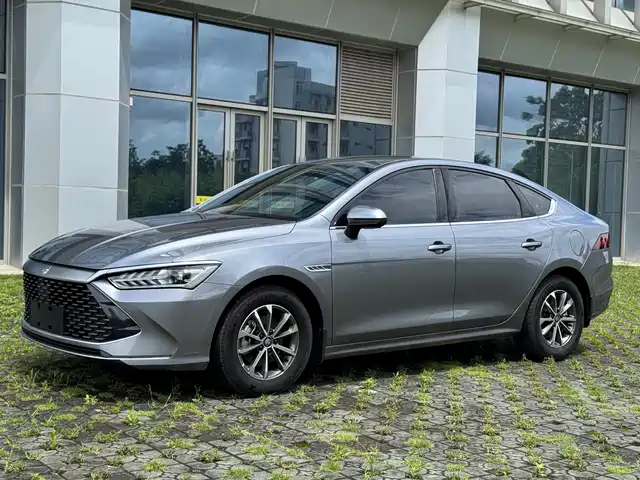 2025 BYD Qin