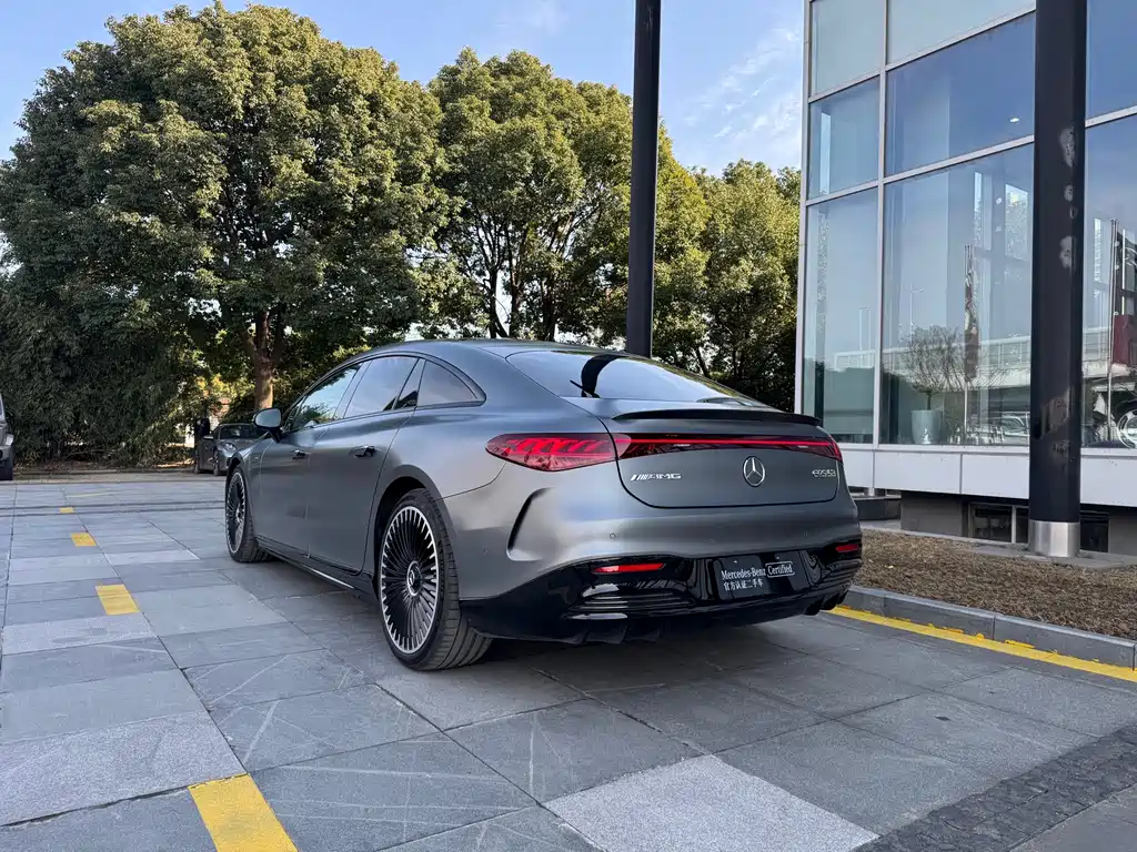 MERCEDES-BENZ EQS AMG