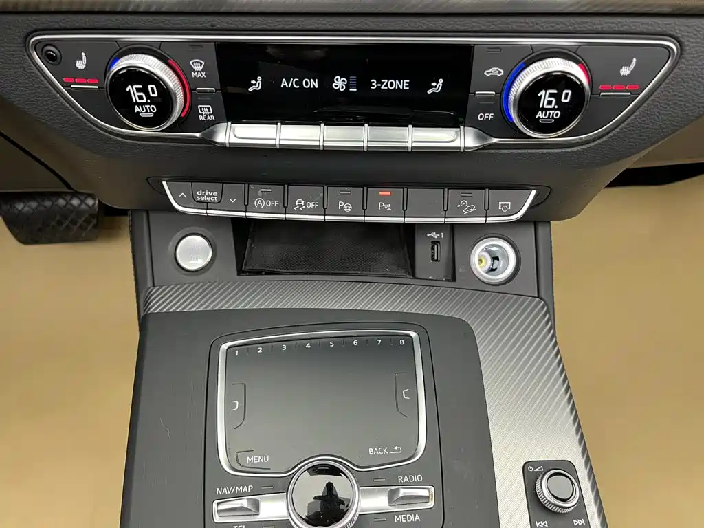 Audi Q5L — миниатюра 21