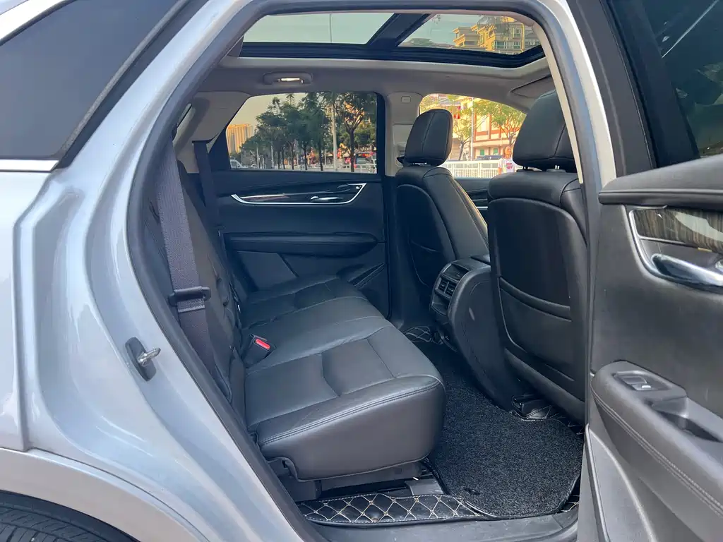 Cadillac XT5 — миниатюра 11
