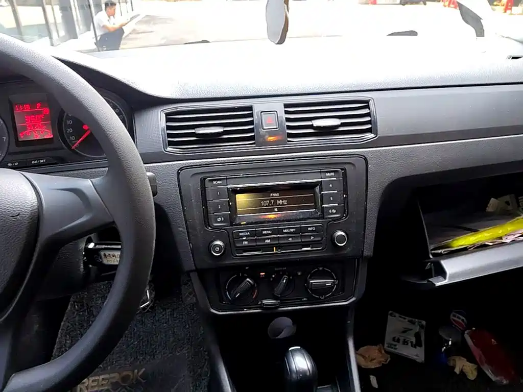 Volkswagen Santana — миниатюра 13
