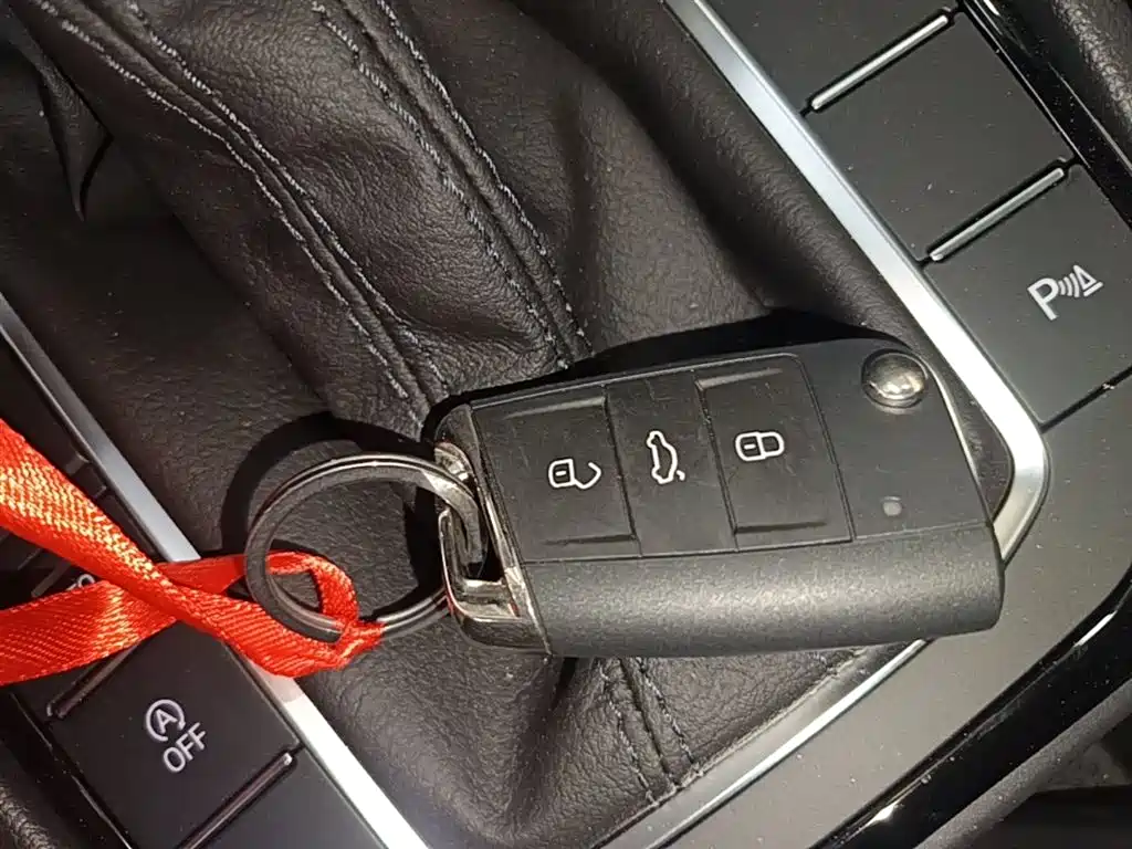 Volkswagen Sagitar 2026 3000 300TSI DSG