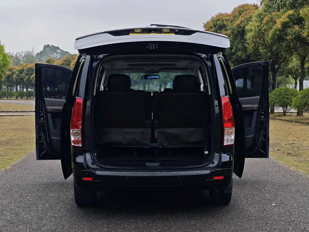 DONGFENG POPULAR CM7