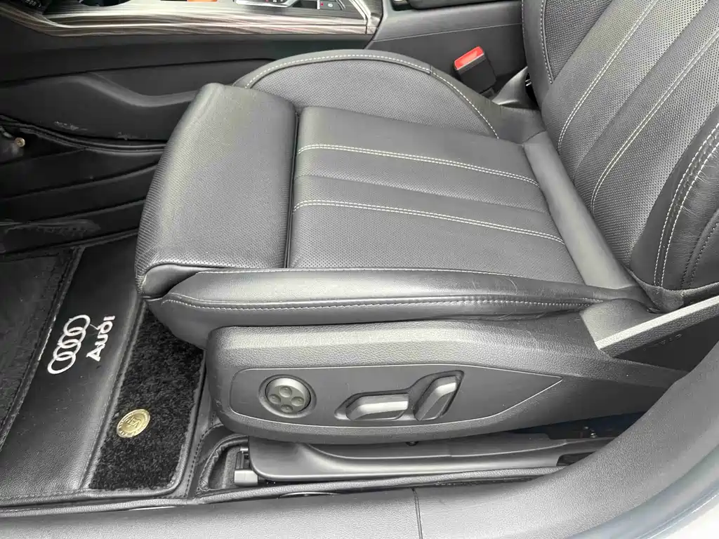 Audi A4L 2022 40 TFSI Fashion