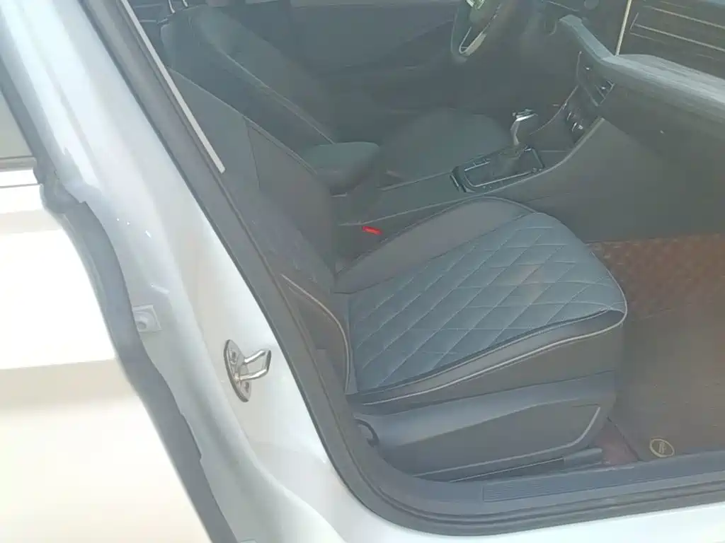 Volkswagen Sagitar — миниатюра 20