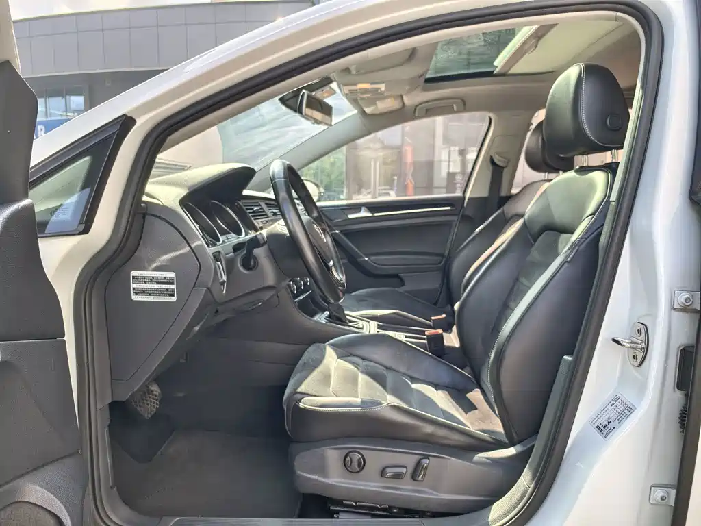 Volkswagen Golf — миниатюра 7