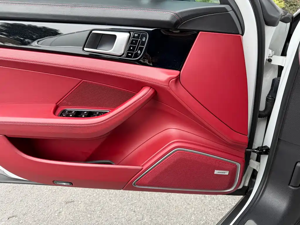 Porsche Panamera Hybrid — миниатюра 11