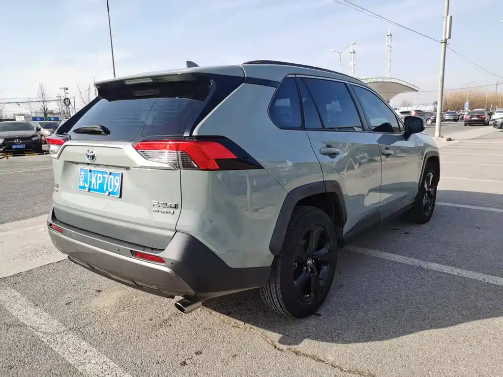 TOYOTA RAV4 RONGFANG