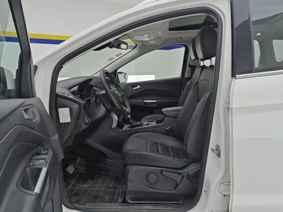 Ford Kuga — миниатюра 9