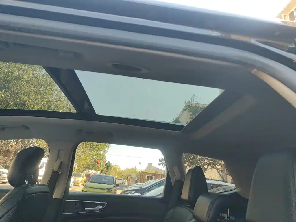 Ford Edge — миниатюра 15