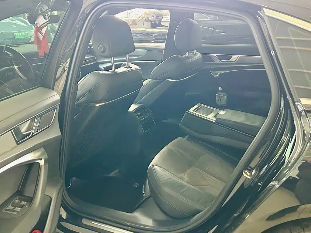 Audi A6L — миниатюра 8